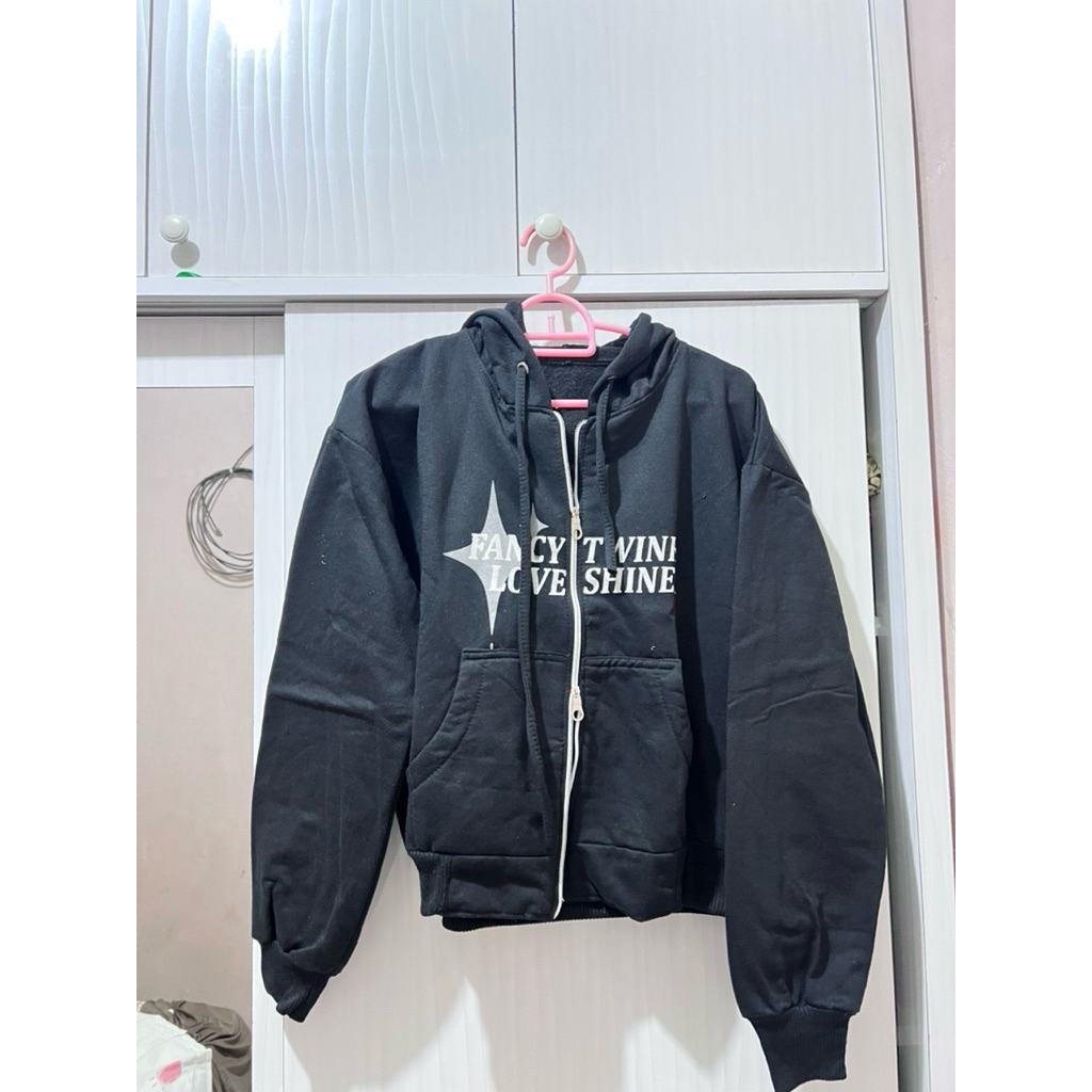 pl jaket zipper warna hitam