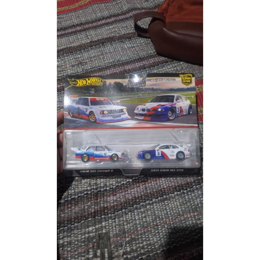 Hotwheels Premium BMW M3 GTR & 320 Twin Pack