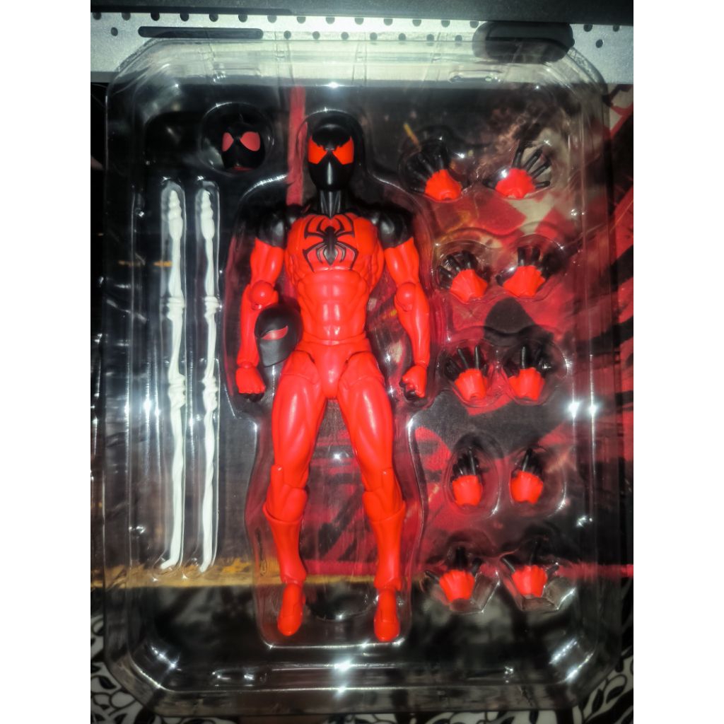 mess toys scarlet spider