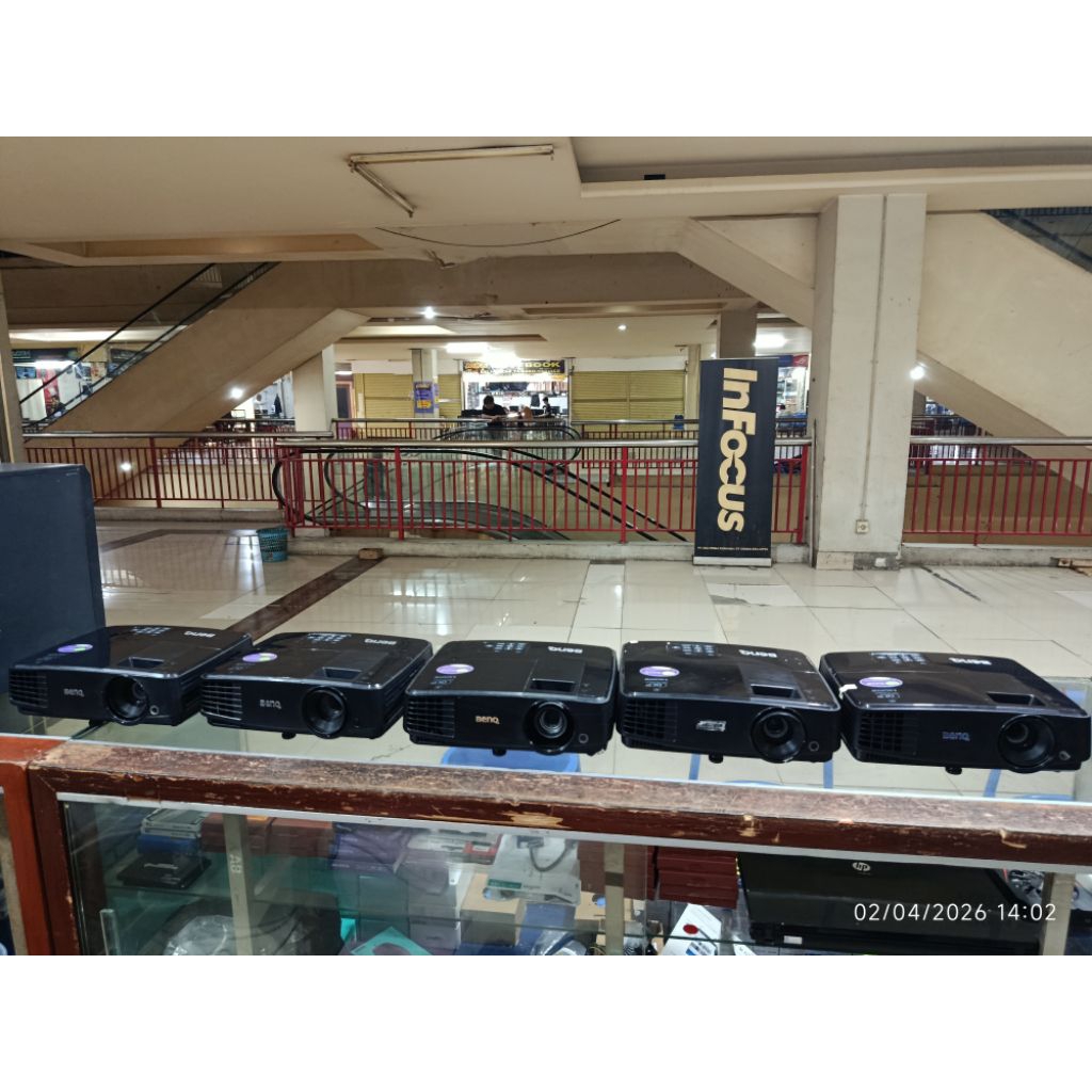 PROYEKTOR BENQ MS 5 SECOND BAGUS