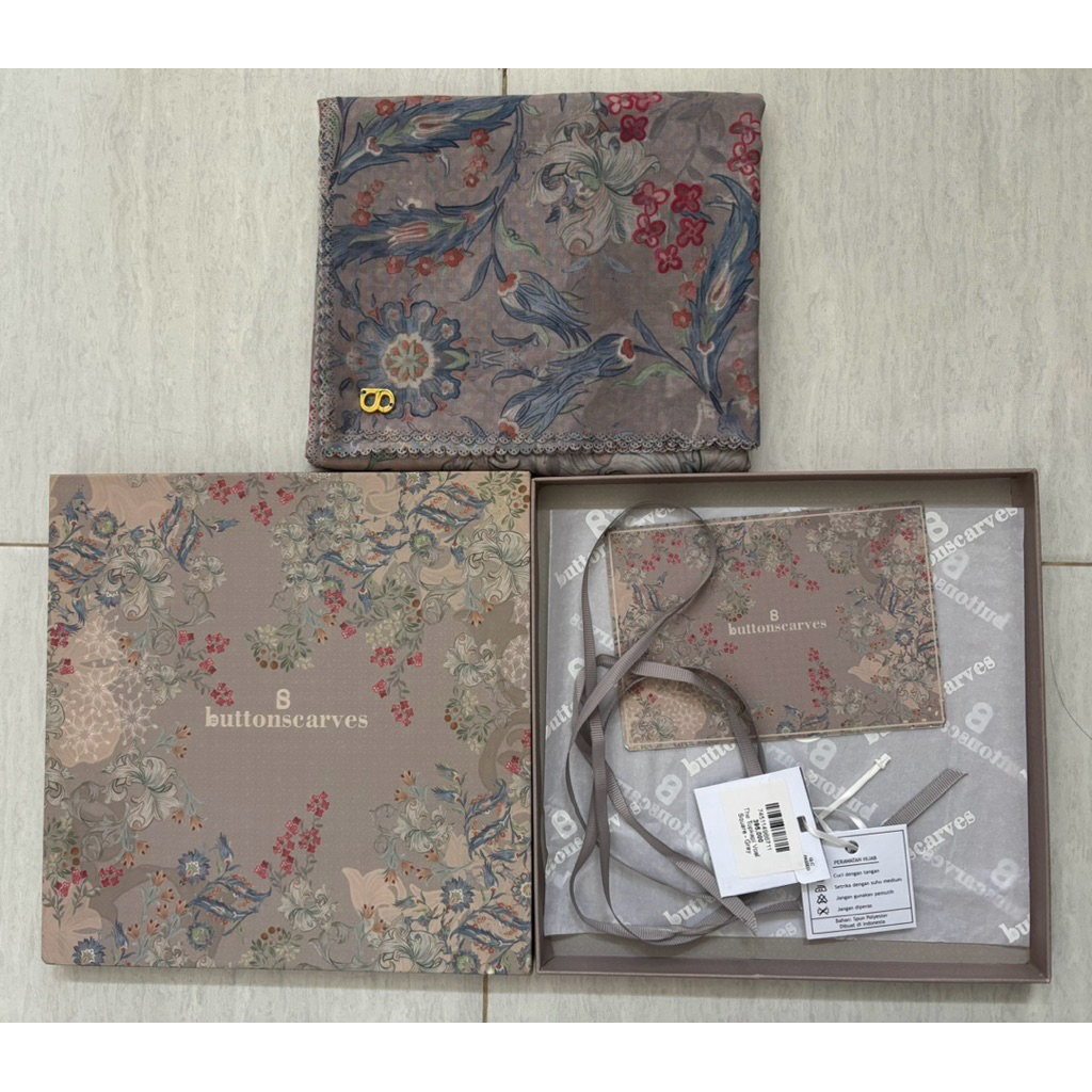 (PRELOVED) Buttonscarves The Topkapi Voal Square Gray