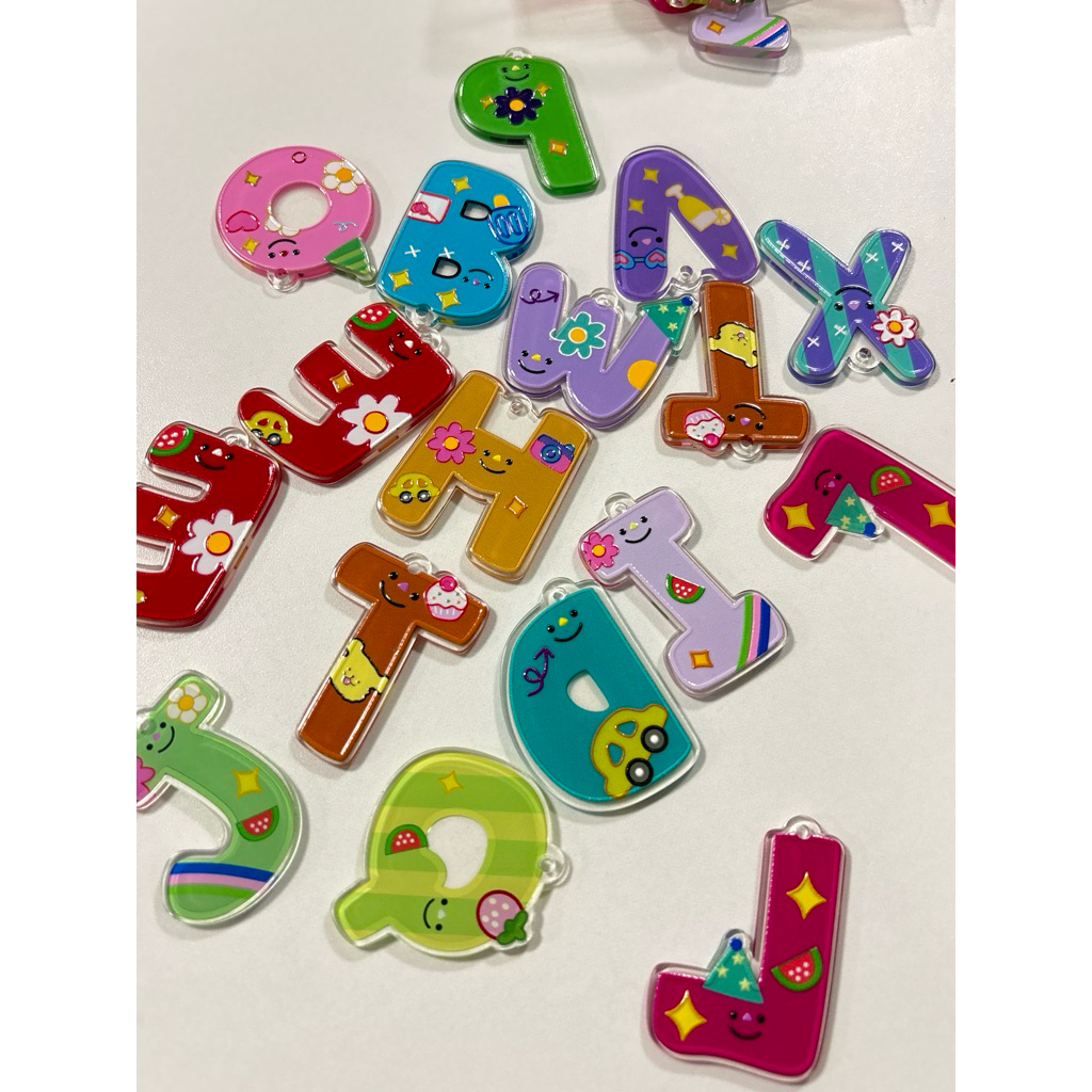 1pcs Bandul huruf / Charm akrilik alphabet / akrilik huruf / Gantungan inisial nama / manik huruf