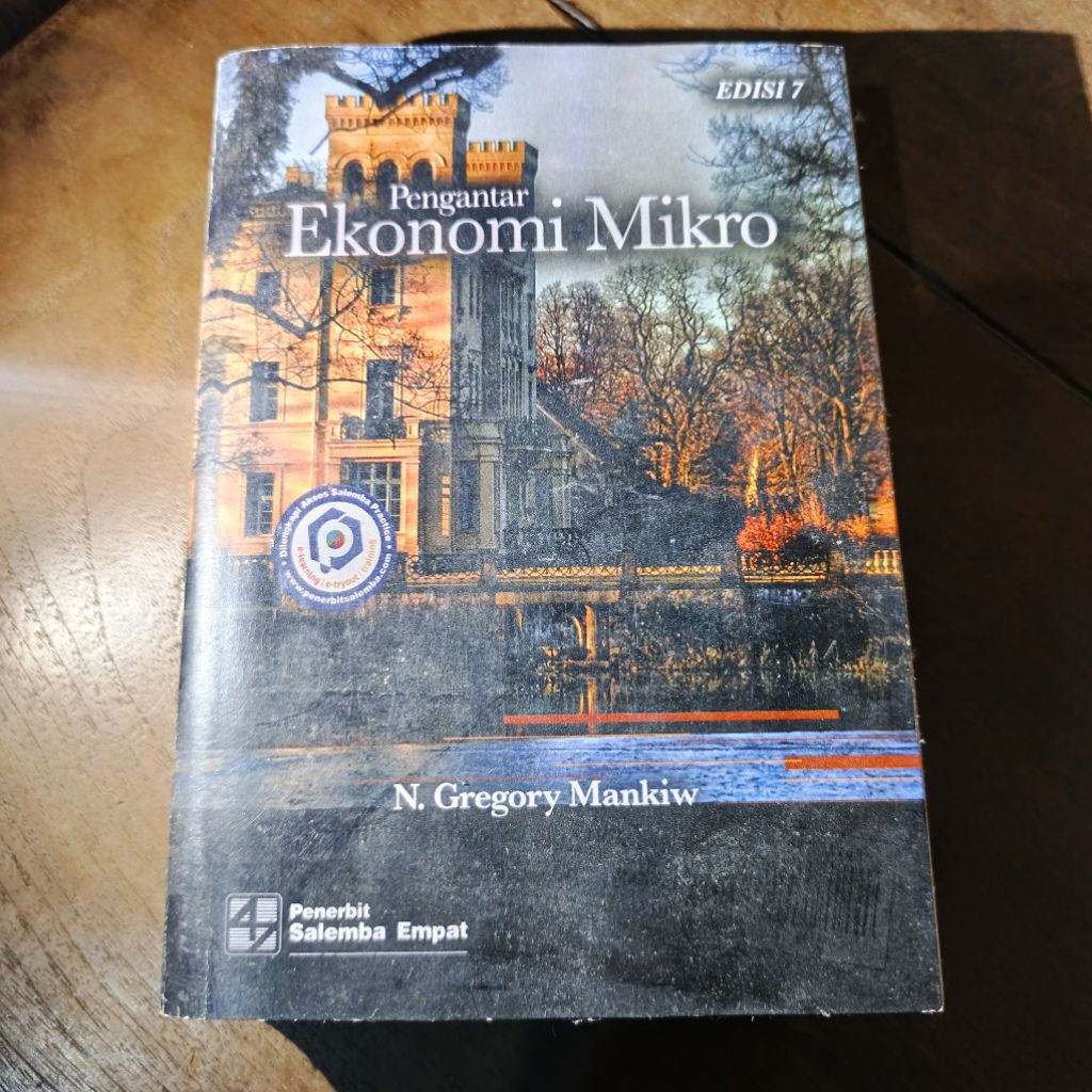 Buku pengantar ekonomi mikro edisi 7 oleh Gregory mankiw