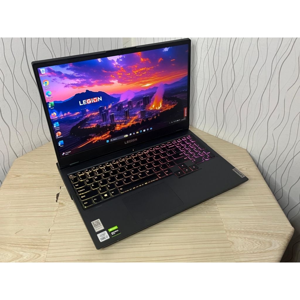 Lenovo legion 5 15 imh05 i7-10750H GTX 1650TI 4GB RAM 16/SSD 512GB