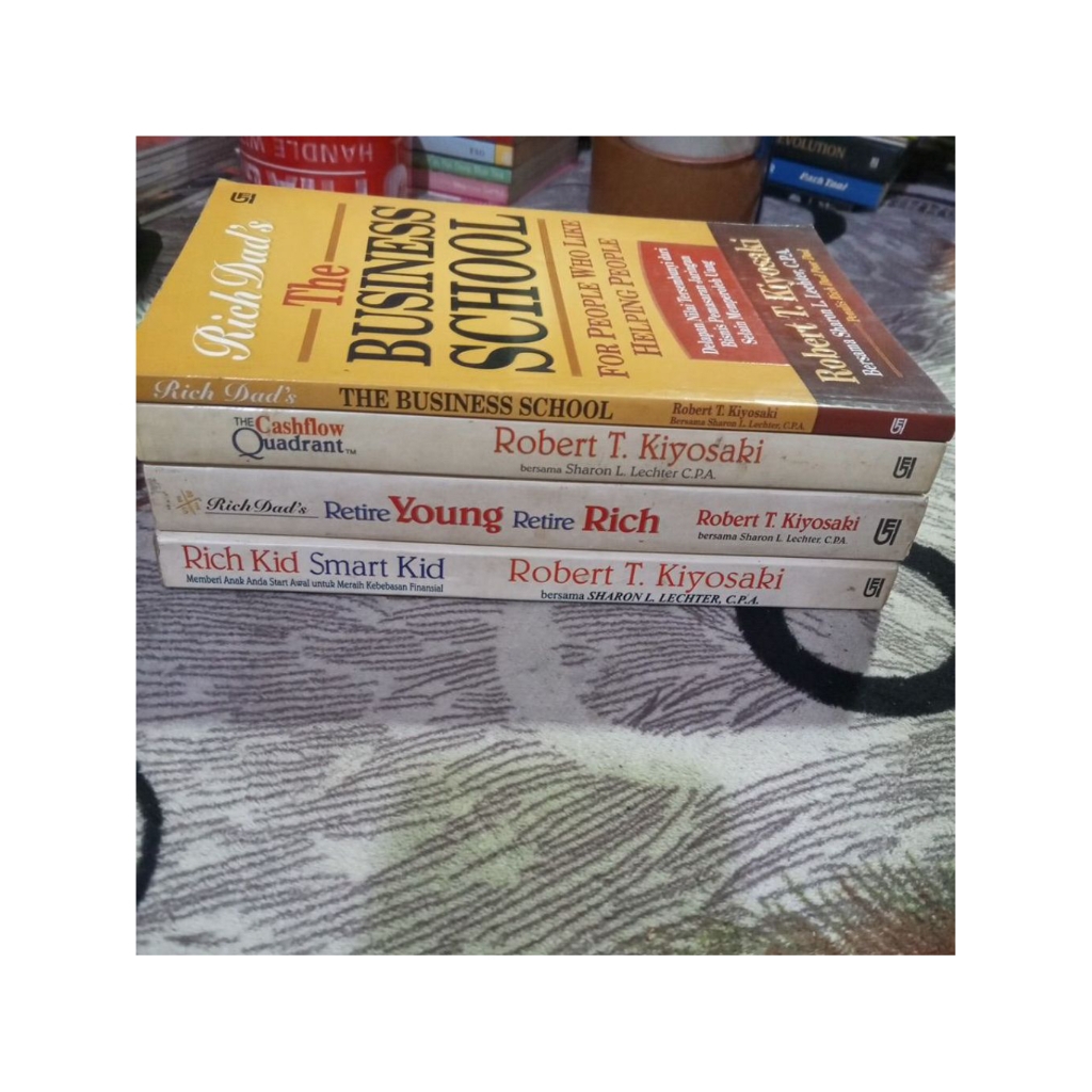buku original by Robert t kiyosaki 4 paket....
