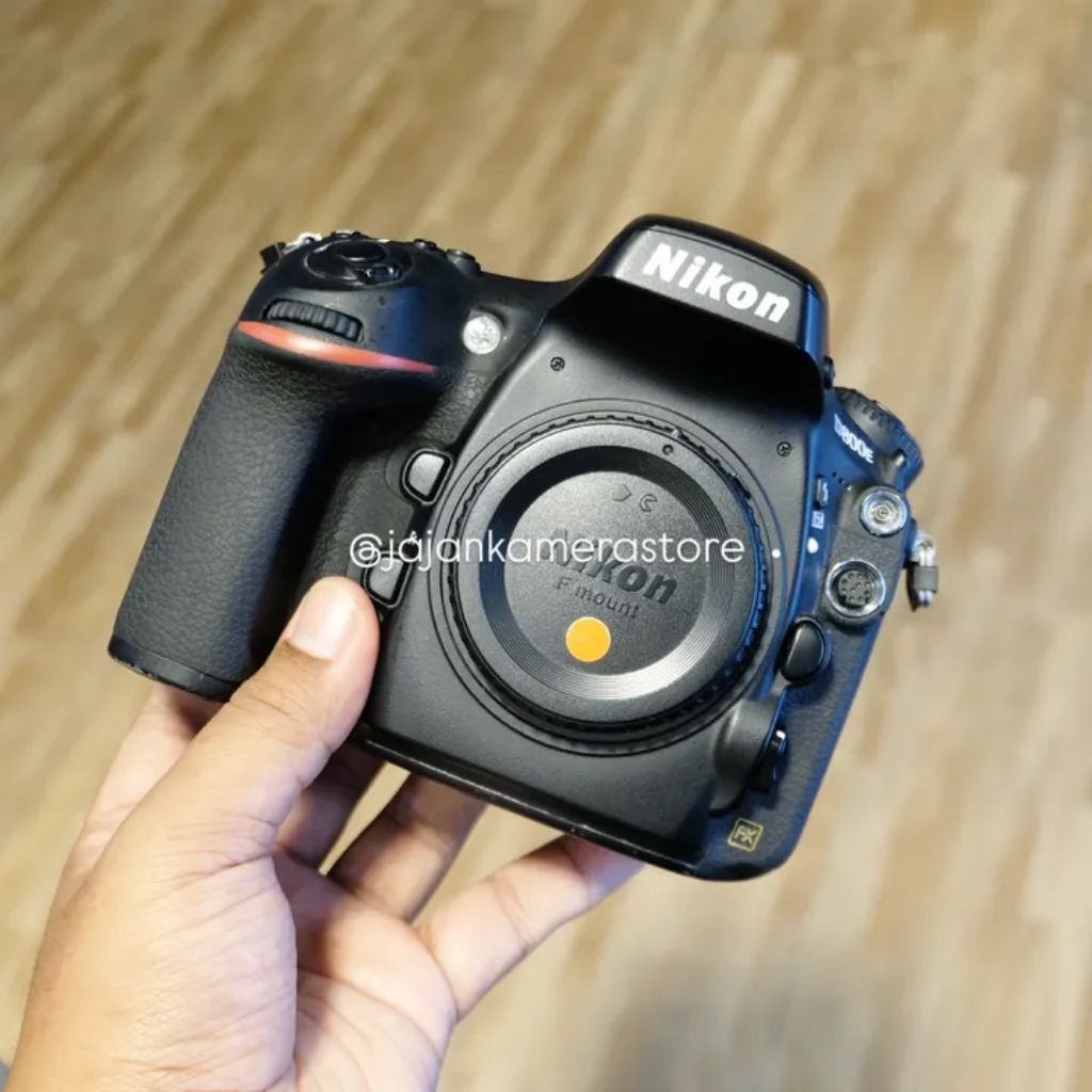 NIKON D800E BODY ONLY MULUS SIAP PAKAI