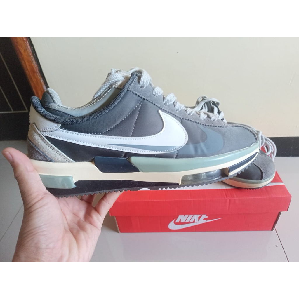 sepatu Nike sacai size 41 bekas