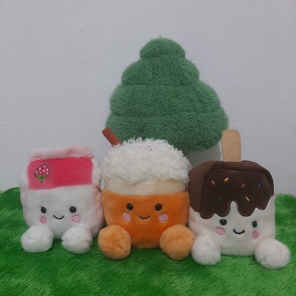 Boneka Palm Pals Bertiga