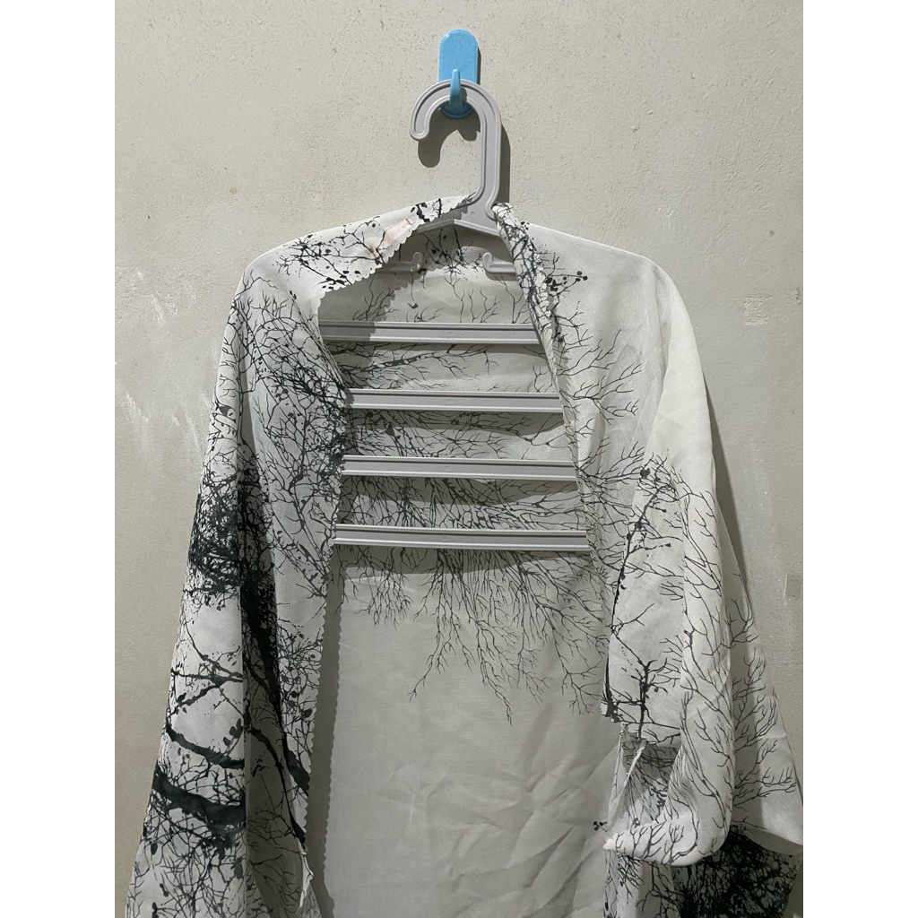 Preloved Outer Scarf Batwing