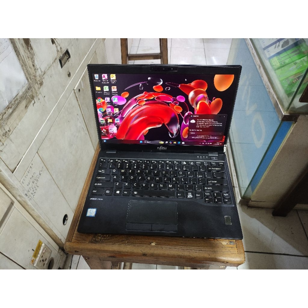 B477 Laptop Fujitsu Lifebook U939 Ram 16gb SSD 512gb core i7 gen8 Keyboard Backlight Layar FullHD