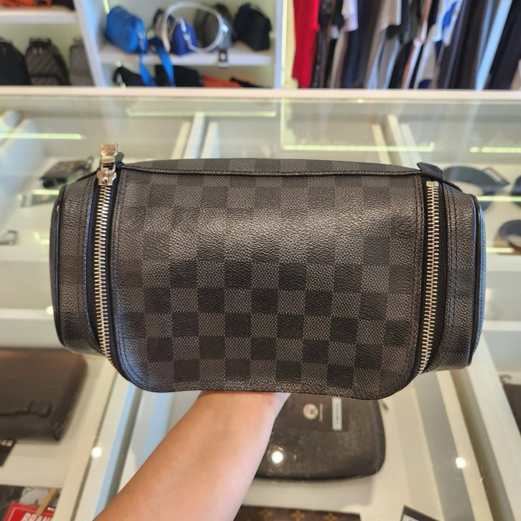 Louis Vuitton Damier Dopp Kit
