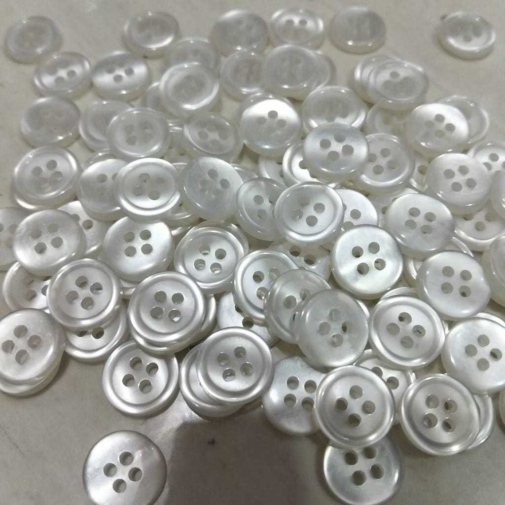 Kancing Kemeja / Kancing Baju Warna Putih Bening Ukuran 11mm