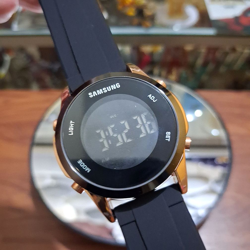 Samsung Jam Tangan Digital Watch Pria Wanita Water Resistant Sporty Casual Strap Karet
