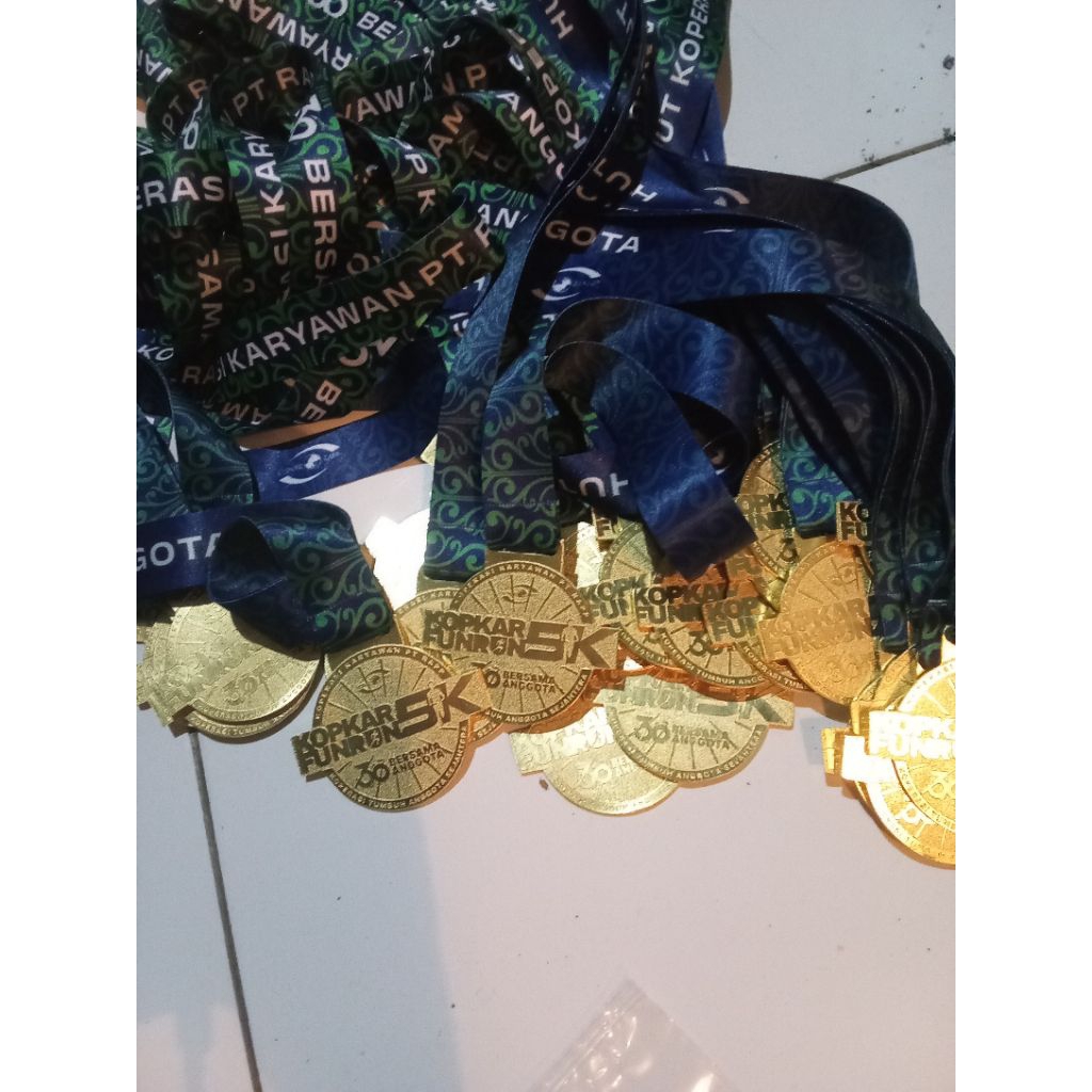 MEDALI KEJUARAAN BADMINTON