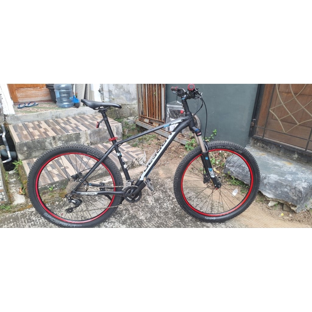 sepeda Polygon xtrada 6 M27,5 2020