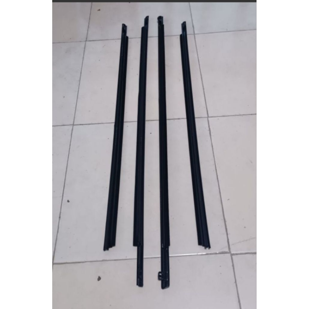 KARET PLIPIT PELIPIT PINTU KACA SAMPING SEMUA MOBIL TOYOTA AVANZA E G S DAIHATSU XENIA XI 2004 2006 