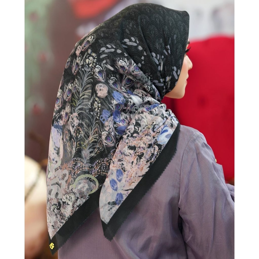 NEW NO BOX Buttonscarves Ederra - Black