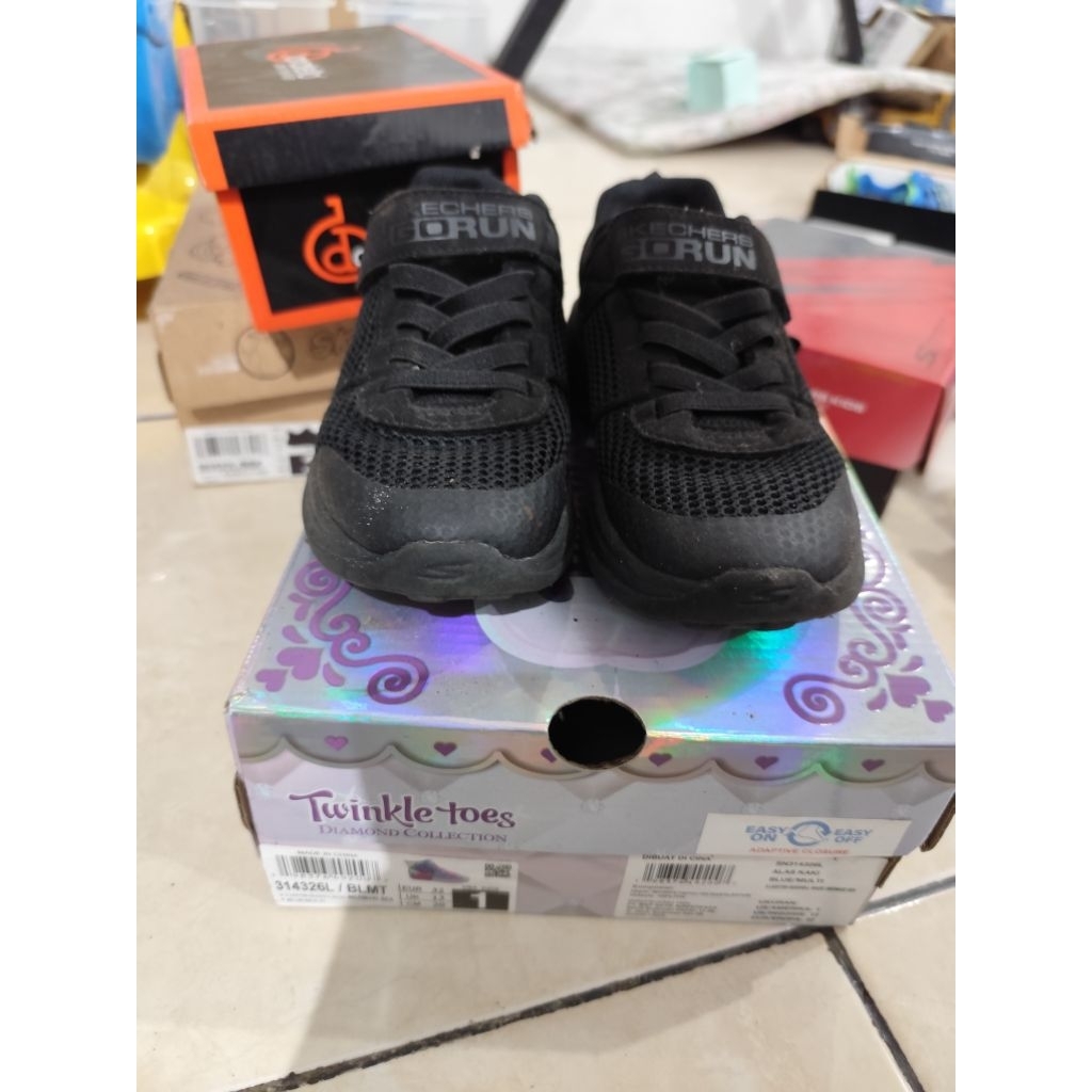 sepatu anak Skechers preloved