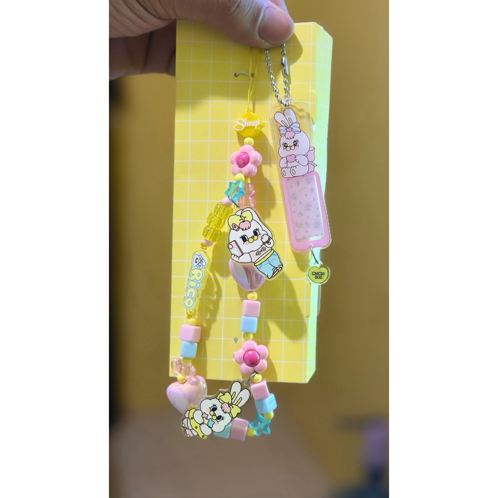 MOMOREI Strap Charm Applesheep Prelove Like new