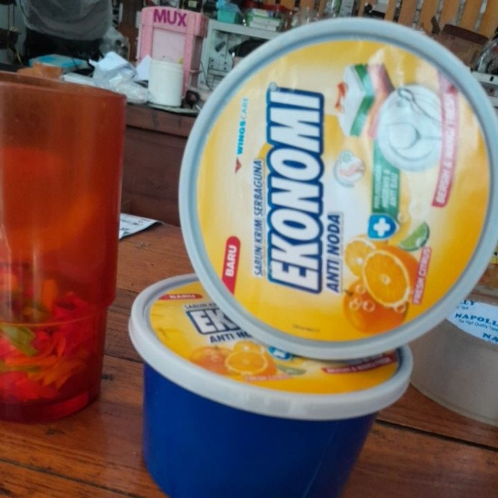 ORIGINAL WINGS! Sabun Colek krim SERBAGUNA wiings Biru /Ekonomi 1/4 Pot/240g/190 nett, Pot 1/2  Non 