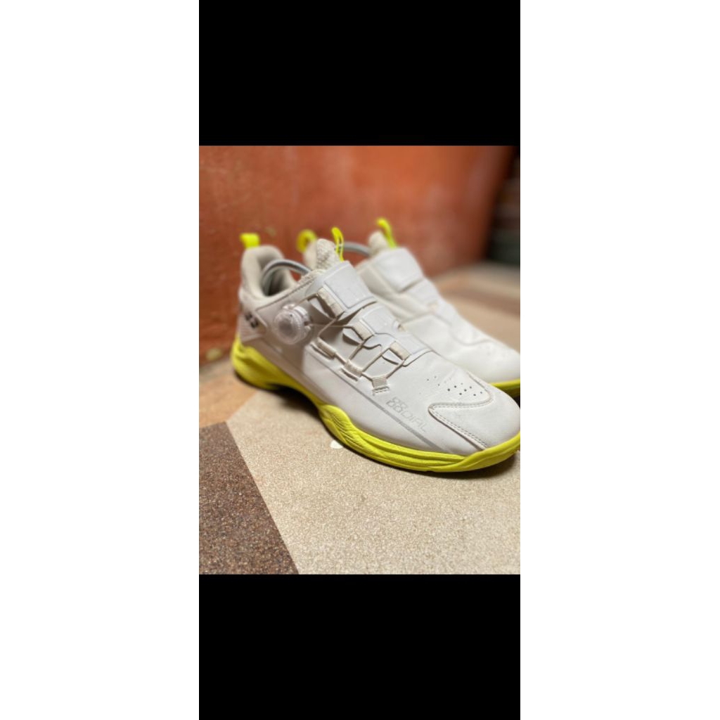 Sepatu Badminton Yonex Boa Dial 88