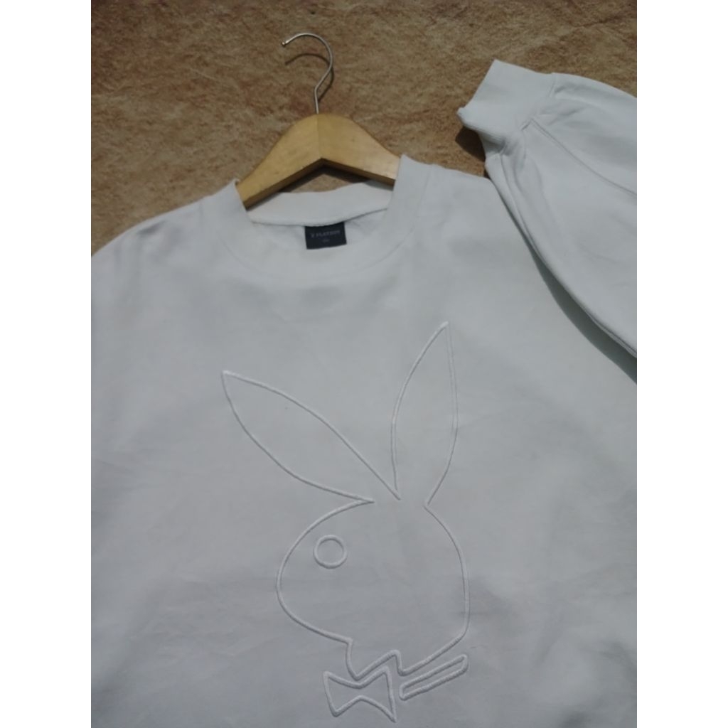 SWETER Gu X PLAYBOY