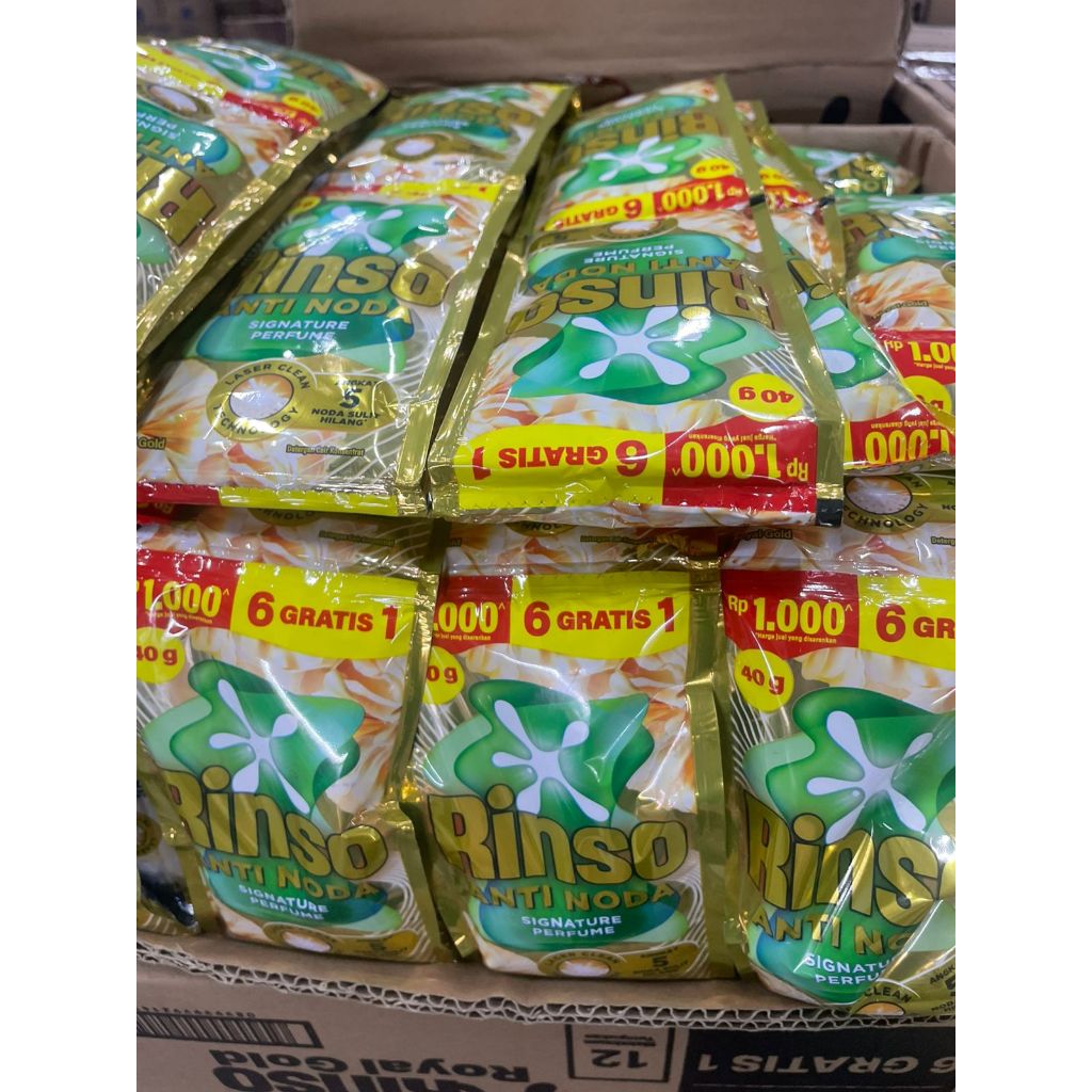 Rinso Cair Anti Noda - Renceng 1 Dus 112 Sachet