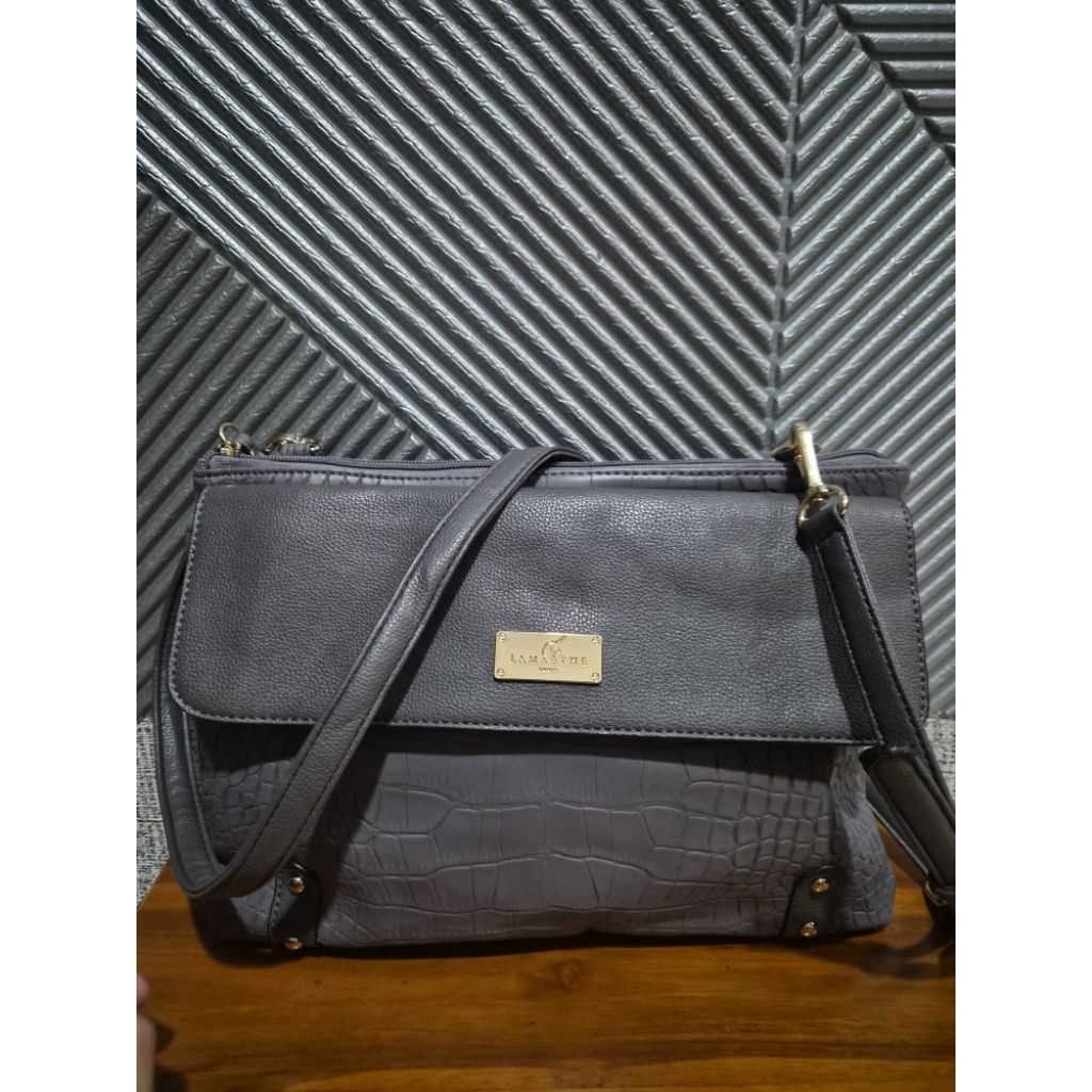 Tas kulit motif aksen kantong depan Lamarthe