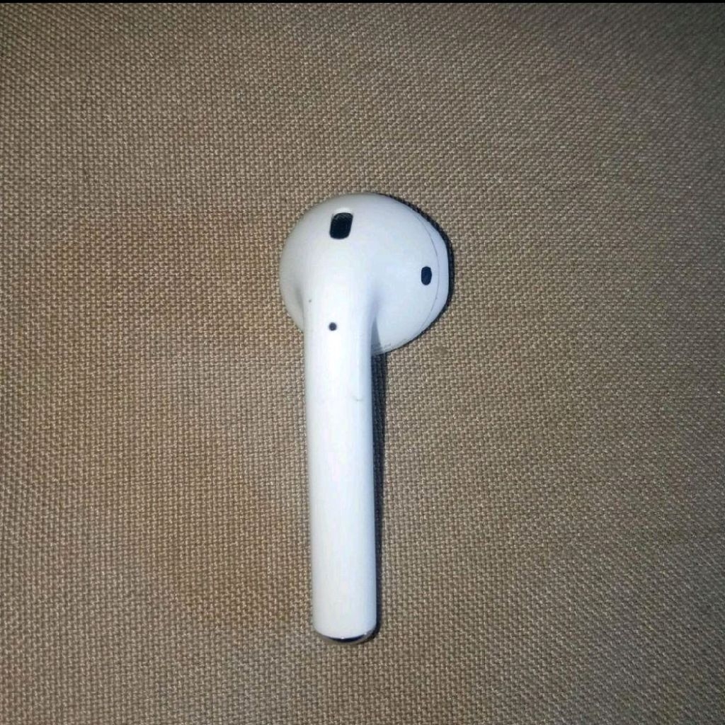 Earpiace Airpods gen 2 original, hanya sebelah kanan (R) second unit only, berfungsi dengan baik dan