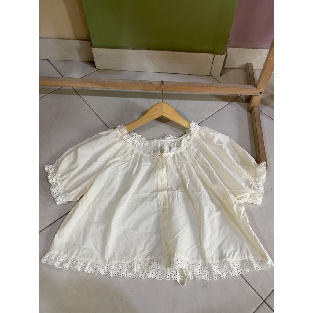 Blouse korean top putih katun bolong