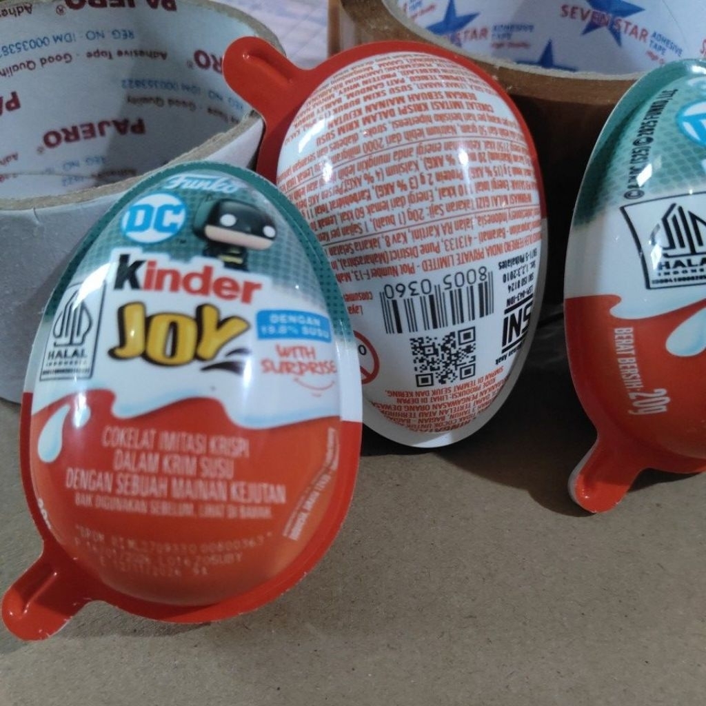 kinder joy with surprise (coklat kinderjoy) Funko x DC