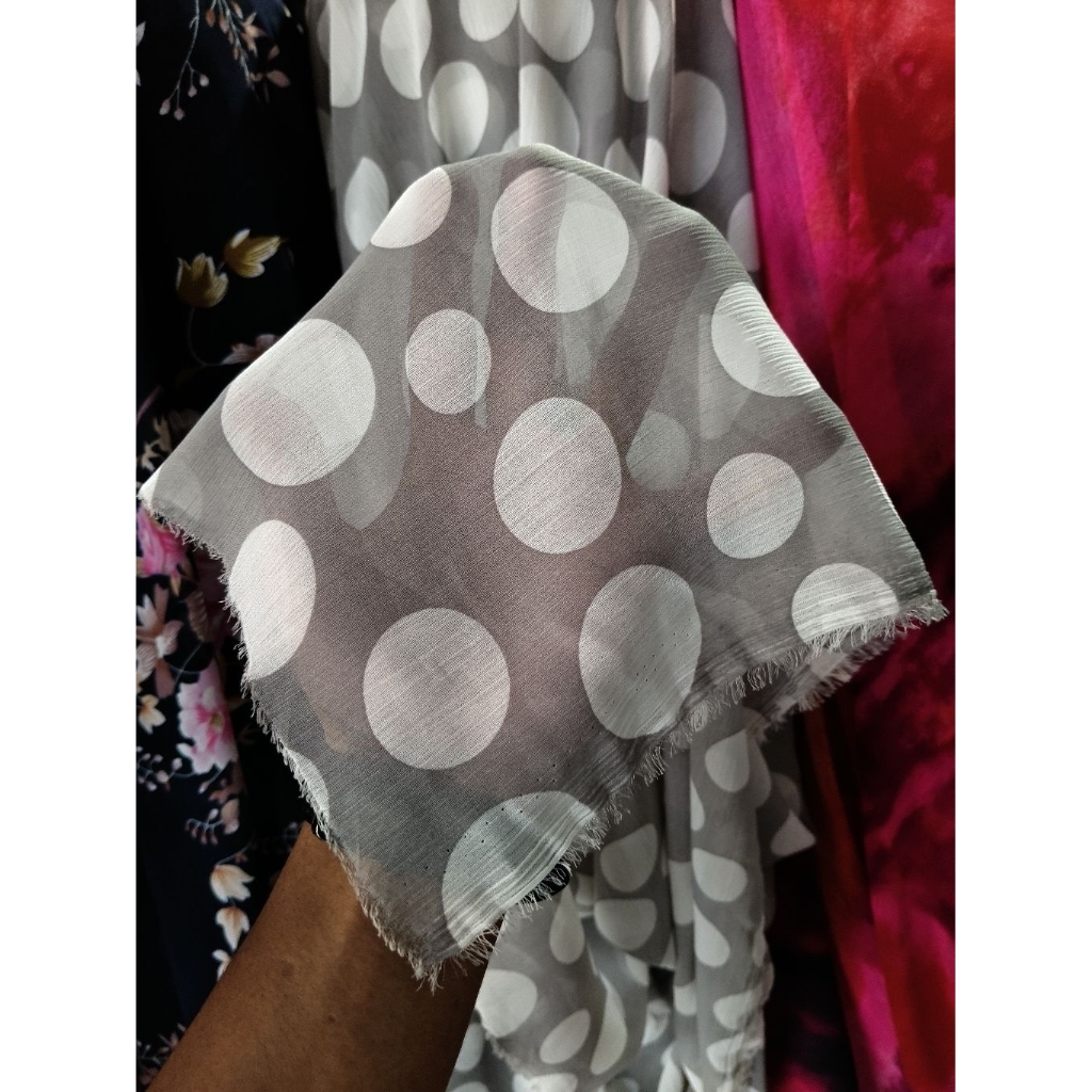 kain sifon yoriyu premium / kain sifon yoriyu motif polkadot / kain sifon yoriyu murah