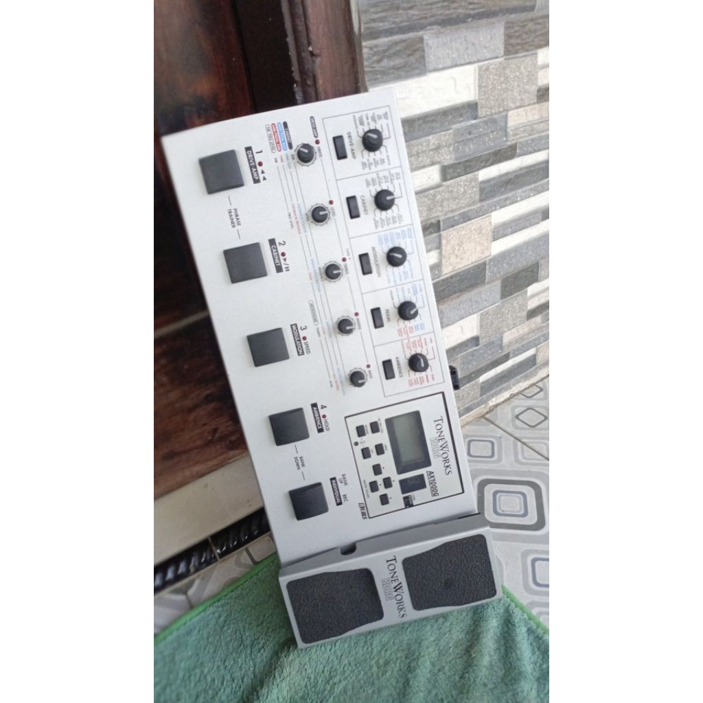 KORG AX 1000g