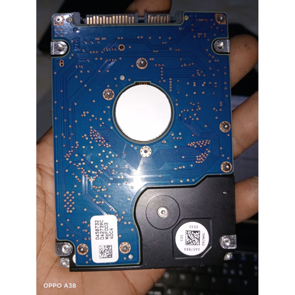 HARDISK RUSAK 160 GB BEKAS RUSAK MEREK HITACHI