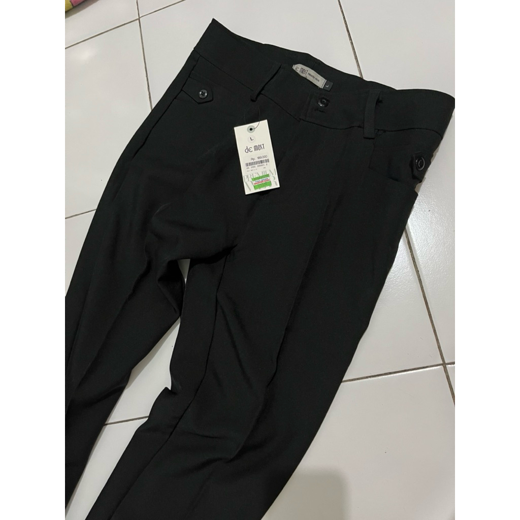 Celana Kerja Wanita Hitam Uk L merk de most