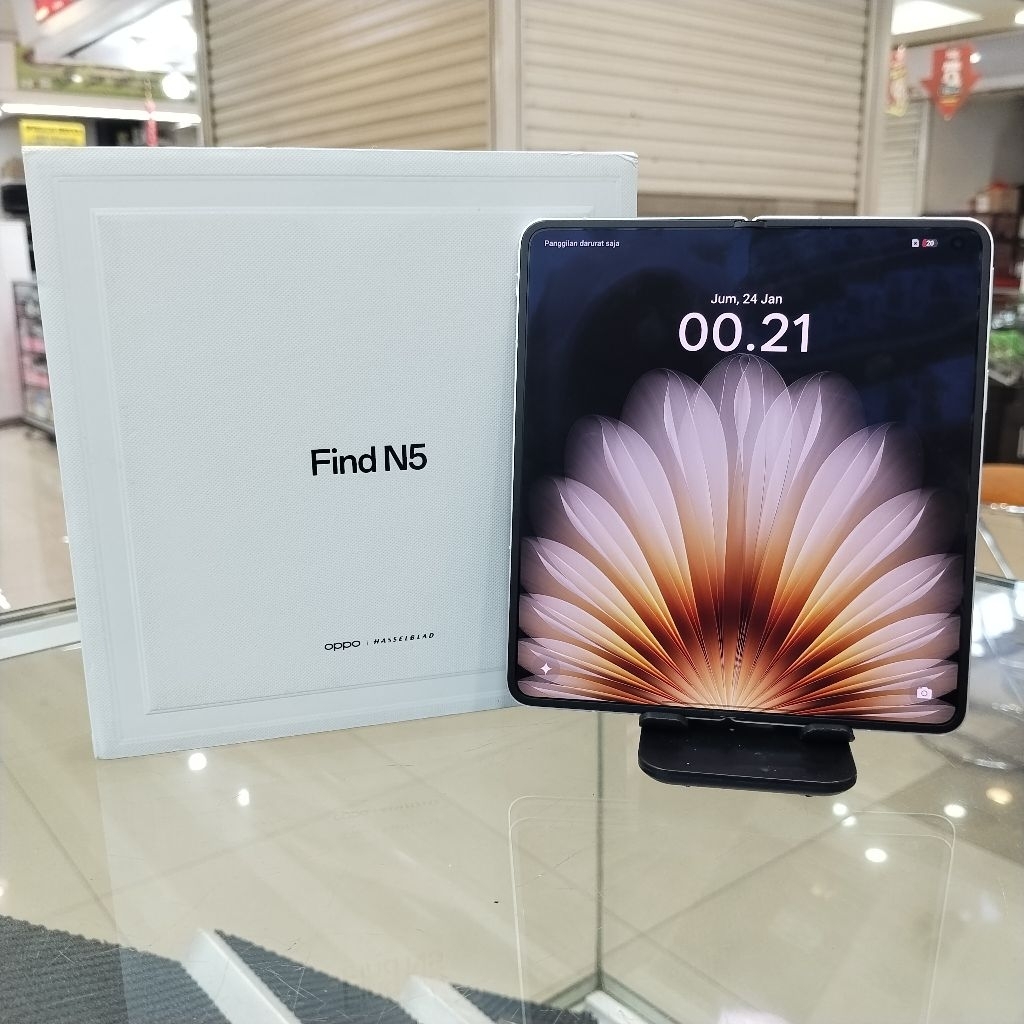 OPPO FIND N5 FOLD 16/512 OPPO FIND N 5 FOLD 16/512 OPPO FIND N5FOLD 16/512 SECOND BEKAS GARANSI PANJ