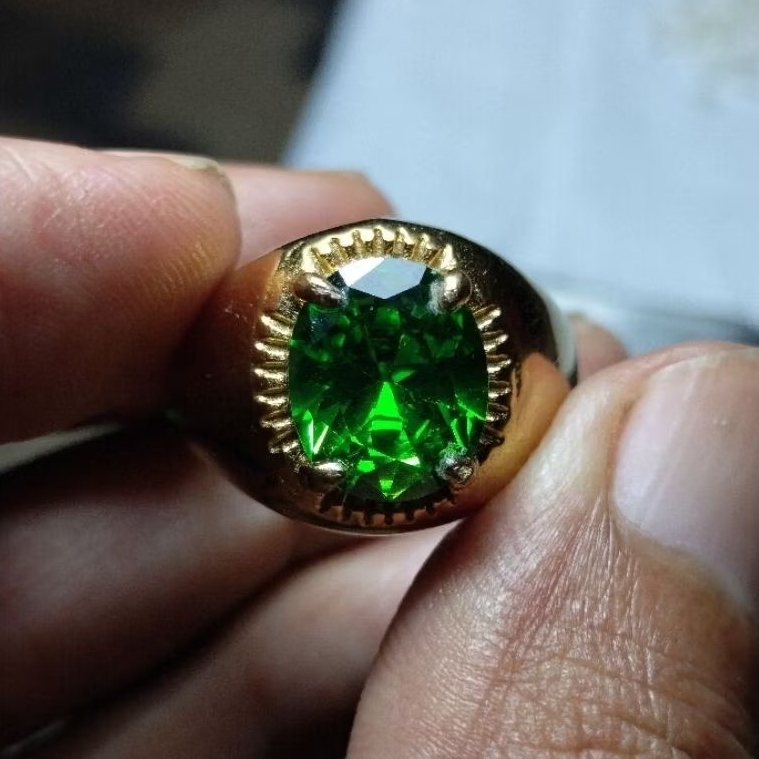 Batu cincin emerald green natural