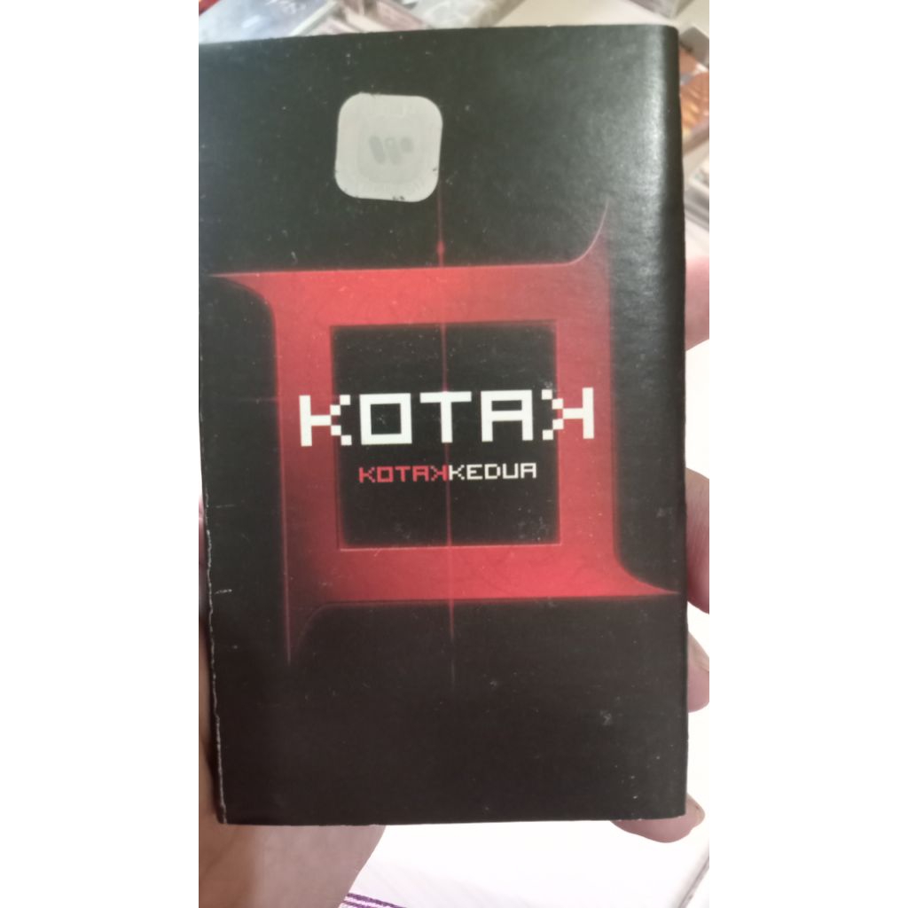 koleksi kaset pita band  KOTAK
