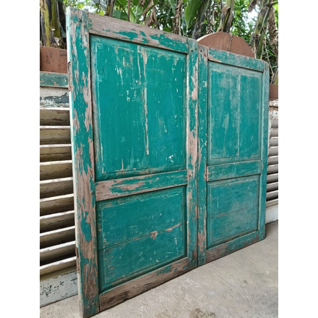 jendela lawasan kayu jati antik bekas joglo