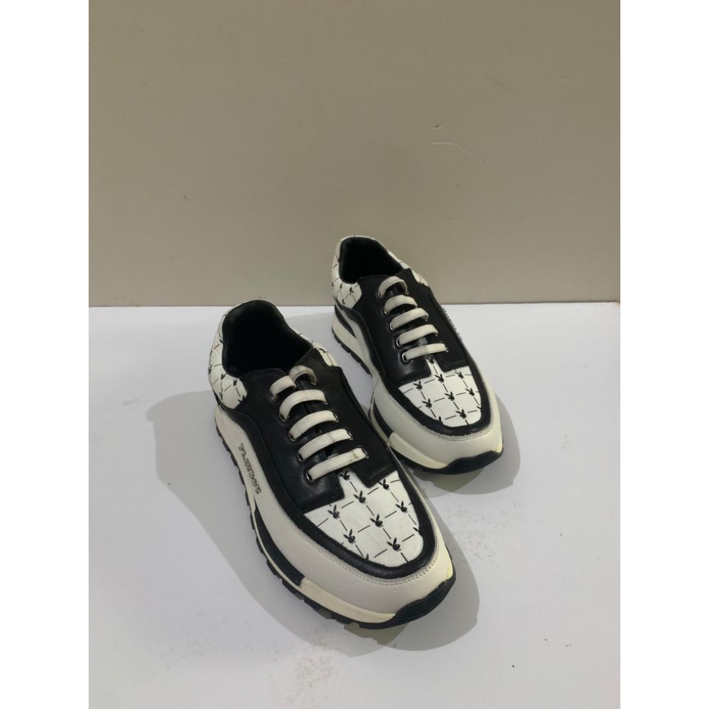 Playboy Sepatu Pria Size 44