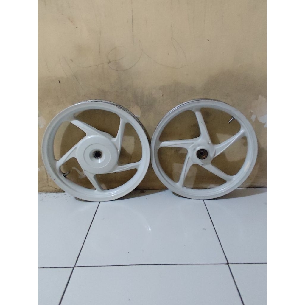 velg velk racing Scoopy beat spacy putih original copotan