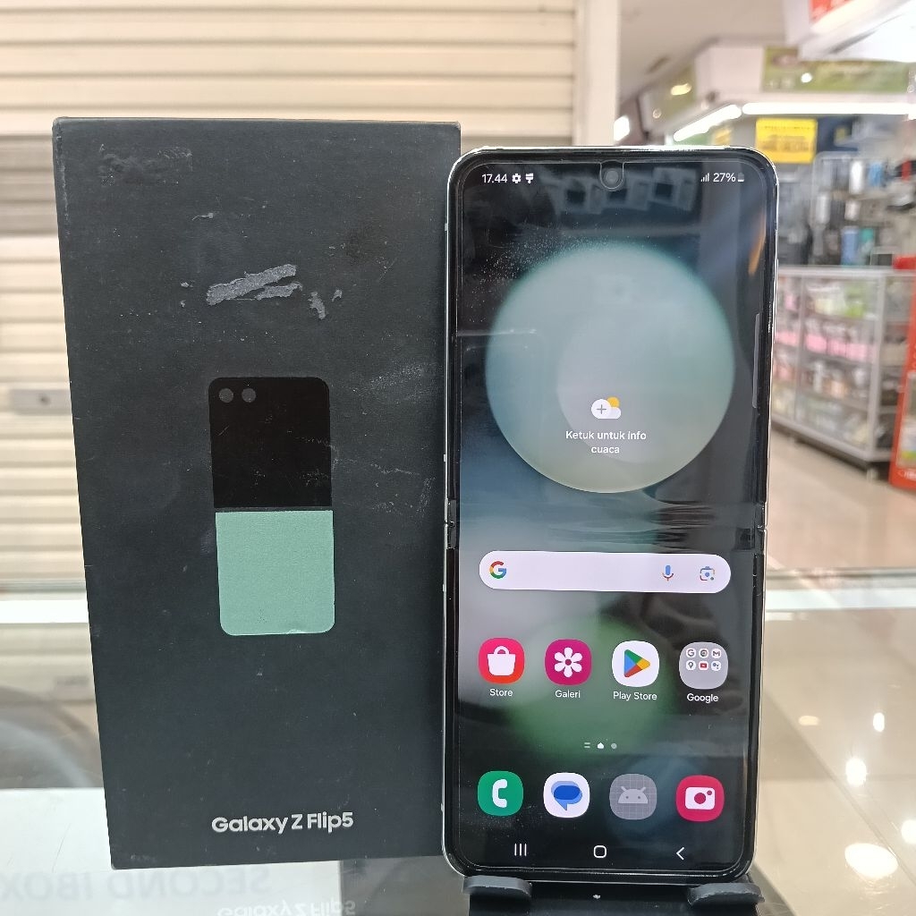 SAMSUNG Z FLIP 5 8/256 SAMSUNG ZFLIP 5 8/256 SAMSUNG Z FLIP5 8/256 SECOND BEKAS GARANSI RESMI