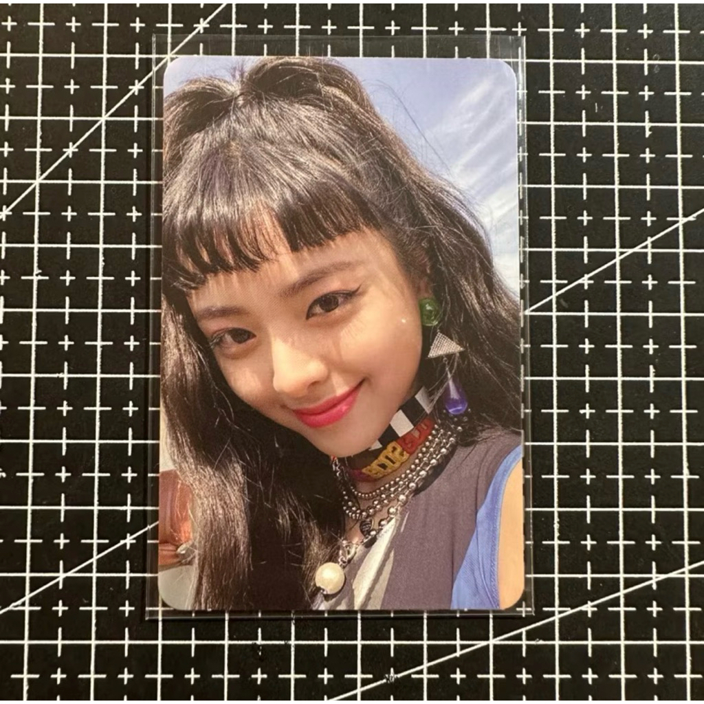 Photocard Official Yuna ITZY - pc bene pob era chesire checkmate crazy in love - shin yuna itzy midz