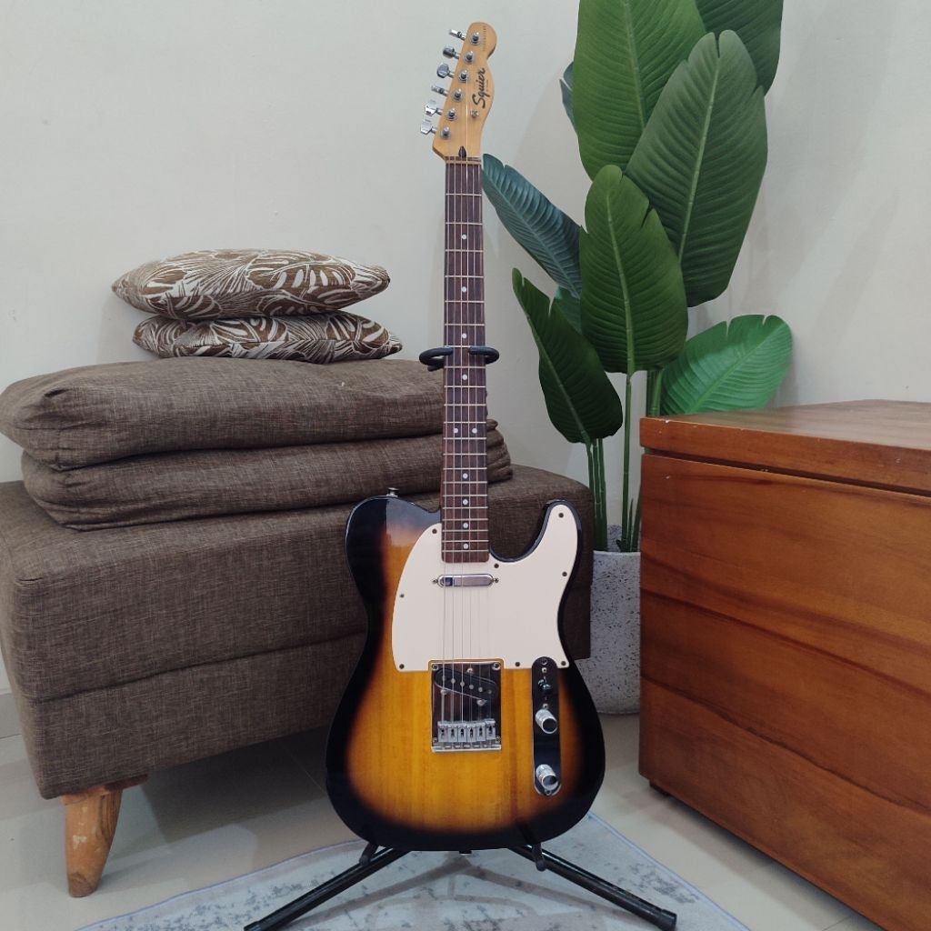 Gitar Squire Telecaster Bullet Series Second Mulus