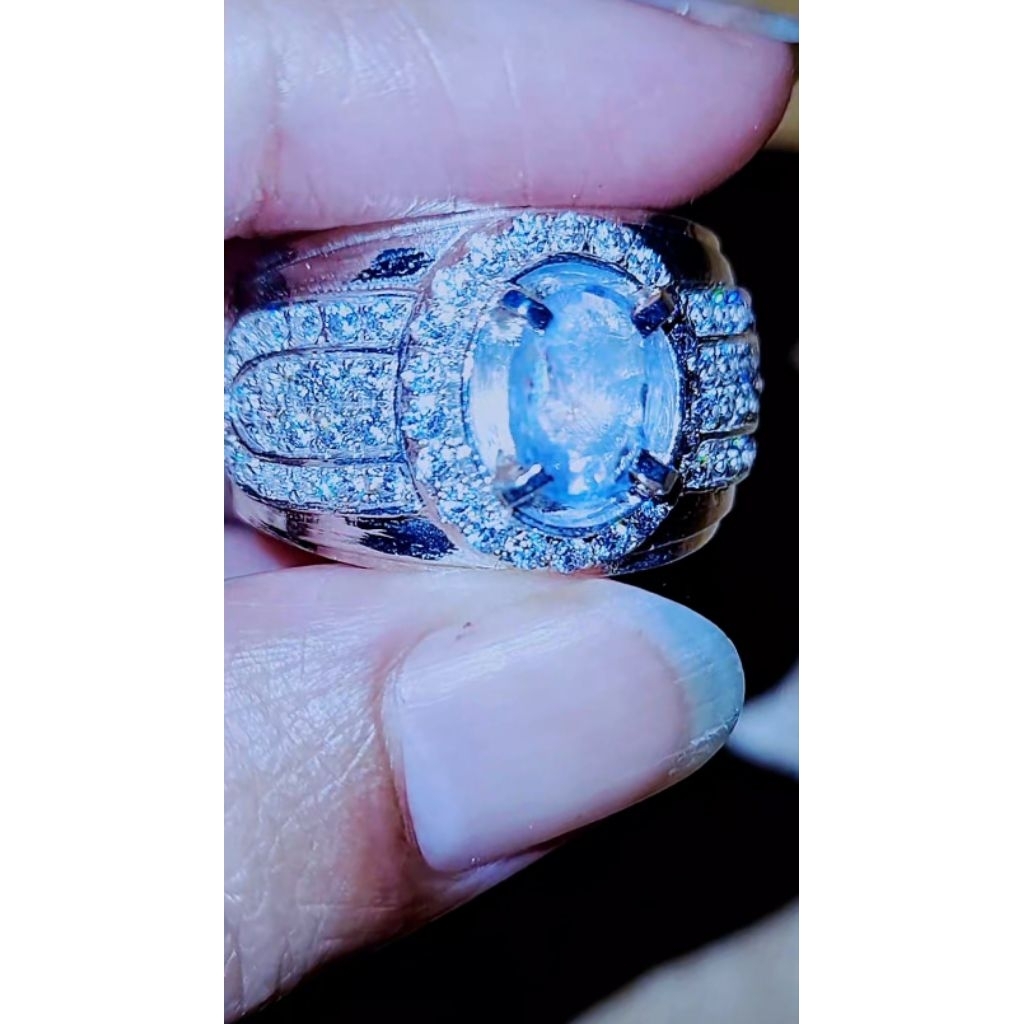 Blue Sapphire Ring Perak 12,49 Gram Size 8,5 Dimensi 9 x 6 x 4 mm