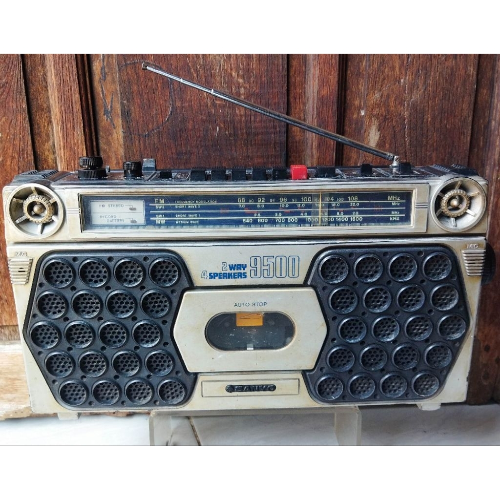 Radio tape compo jadul SANYO M9500K Normal