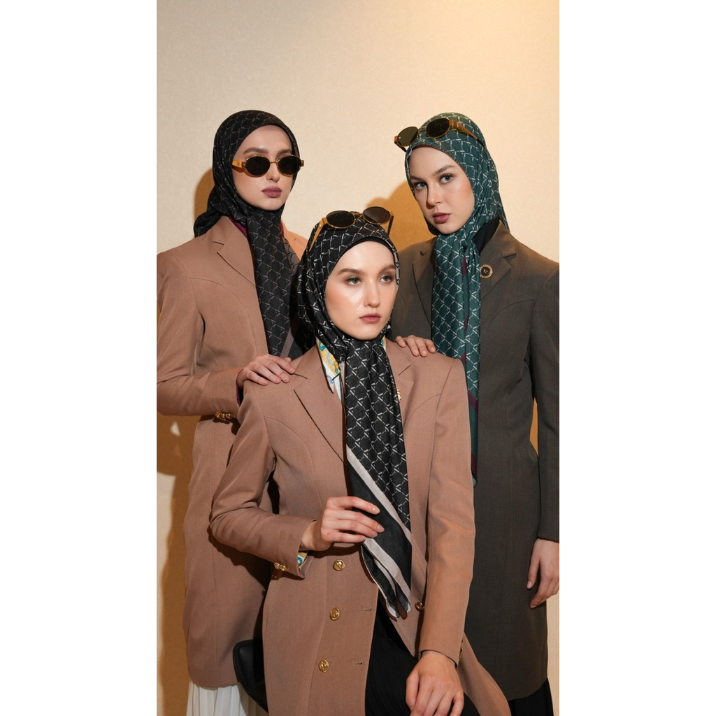 VZ Reverselle Scarf