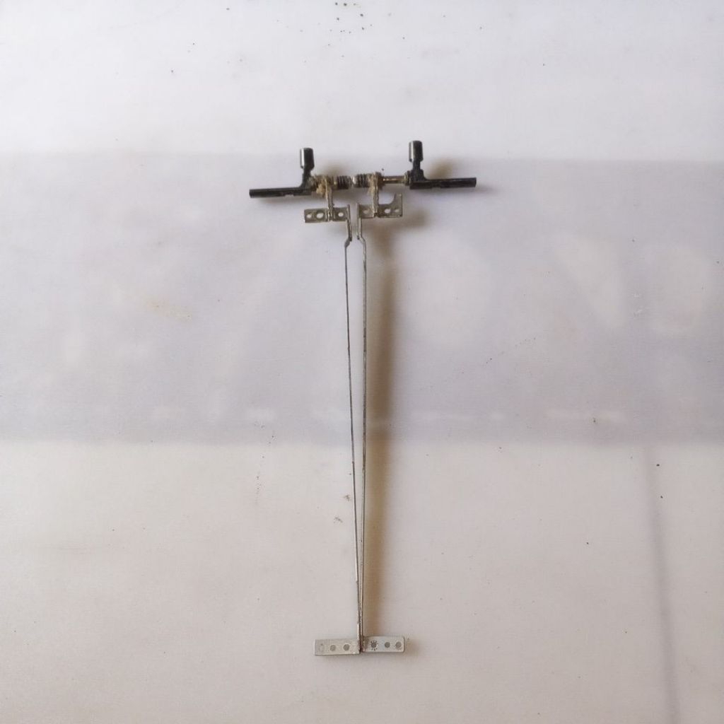 Engsel laptop WEARNES QUADRA C1 1422