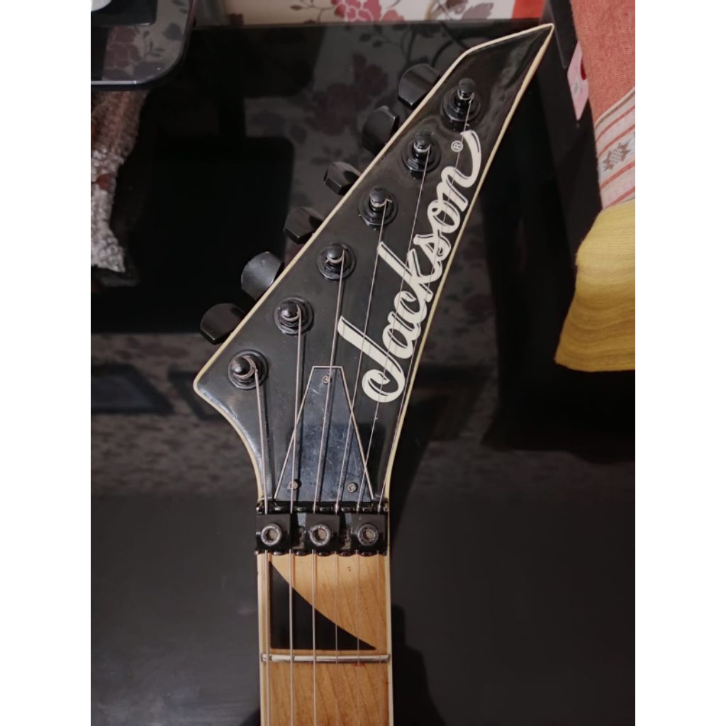 gitar jackson js32