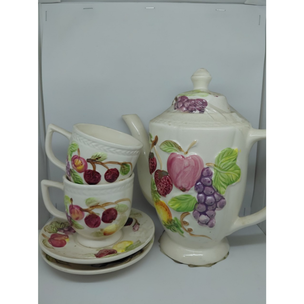 Set Teko & Cangkir Nakato Motif Buah Timbul (Ceramic Tea Set - 11 Pcs)